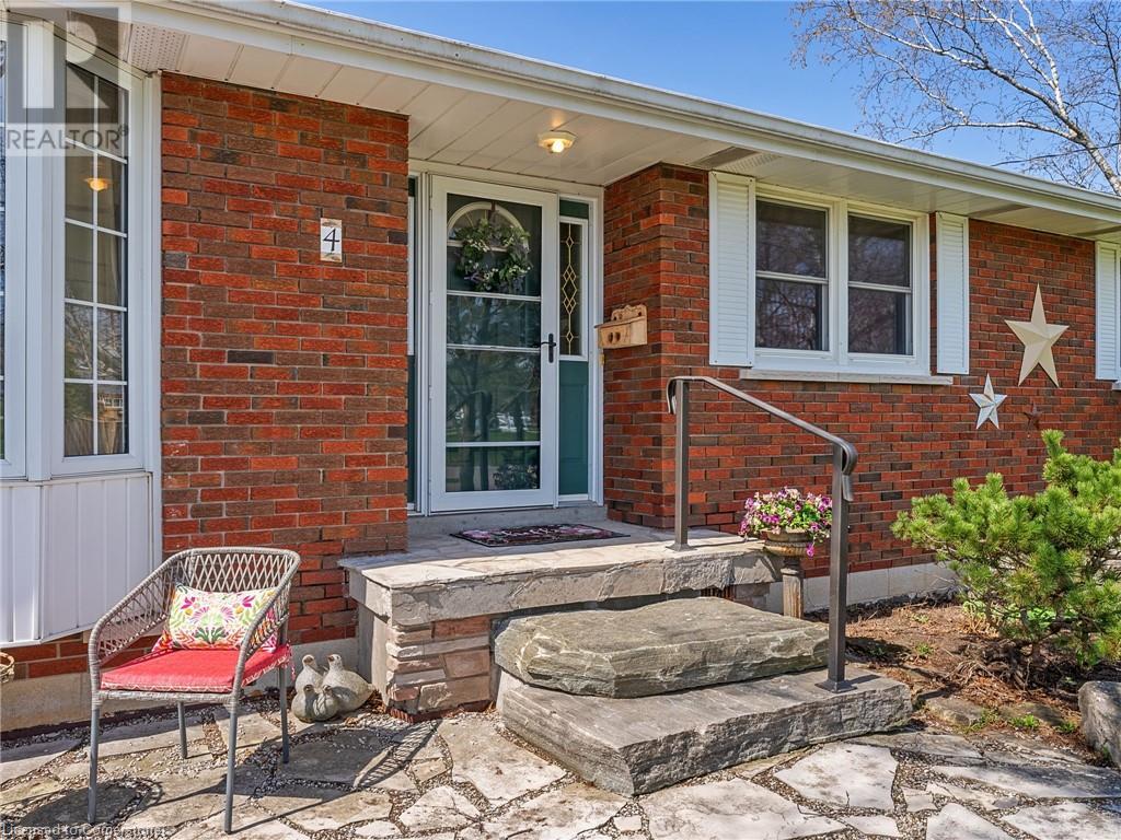 4 Laidlaw Street, Hagersville, Ontario  N0A 1H0 - Photo 4 - 40721805