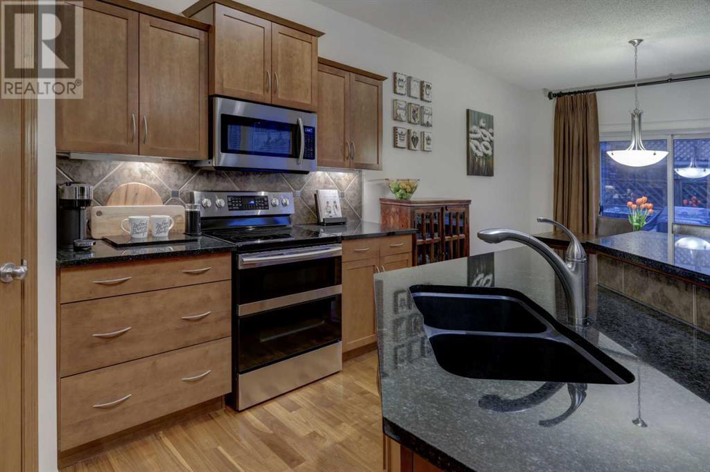 30 Aspen Stone Mews Sw, Calgary, Alberta  T3H 5Z1 - Photo 6 - A2212566