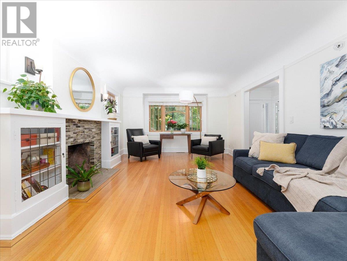 Property at 2391 W 10TH AVENUE image 2