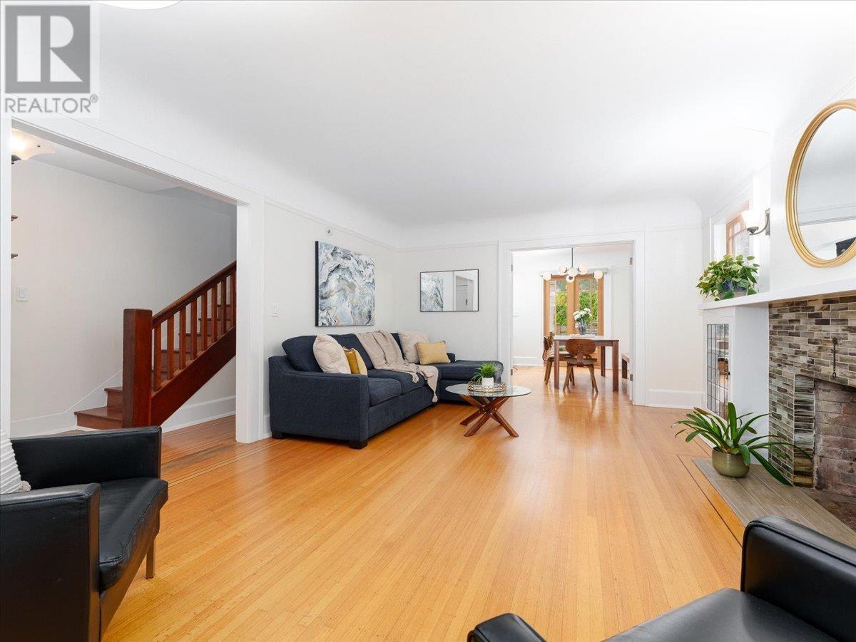 2391 W 10th Avenue, Vancouver, British Columbia  V6K 2J2 - Photo 4 - R3010030