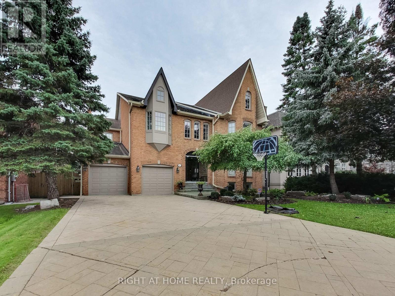 11 YORK ROAD, Toronto, Ontario