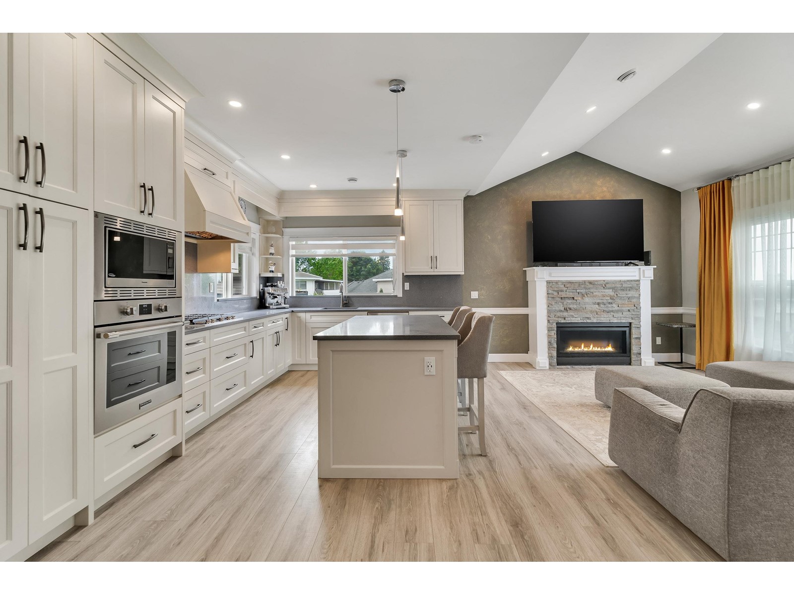 11554 92a Avenue, Delta, British Columbia  V4C 3M7 - Photo 4 - R3009974