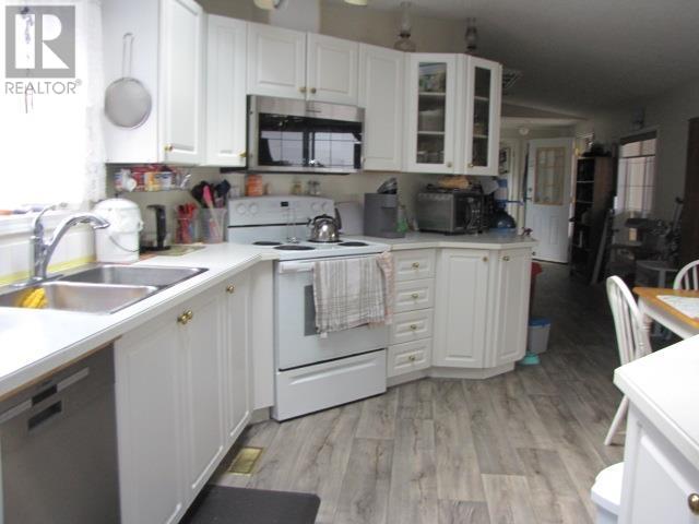12 3028 Pigeon Road, 150 Mile House, British Columbia  V0K 2G0 - Photo 2 - R3009681