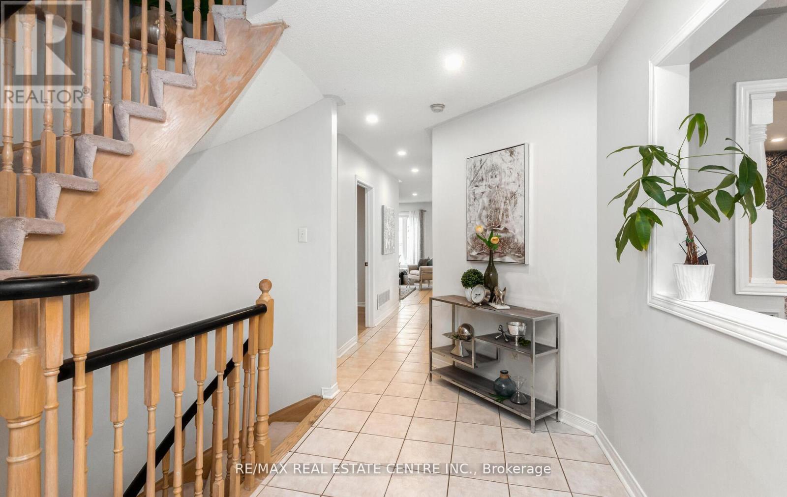 1731 Riverbrook Crescent, Mississauga (East Credit), Ontario  L5M 6A1 - Photo 11 - W12190543