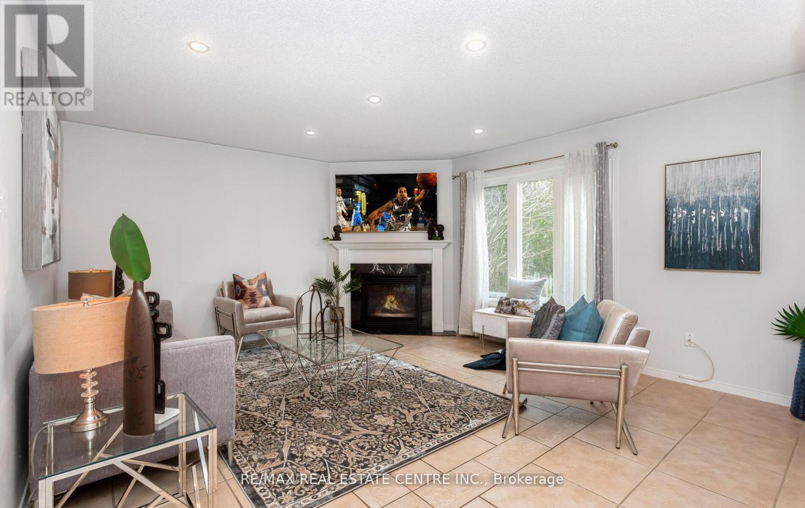 1731 Riverbrook Crescent, Mississauga, Ontario  L5M 6A1 - Photo 12 - W12190543