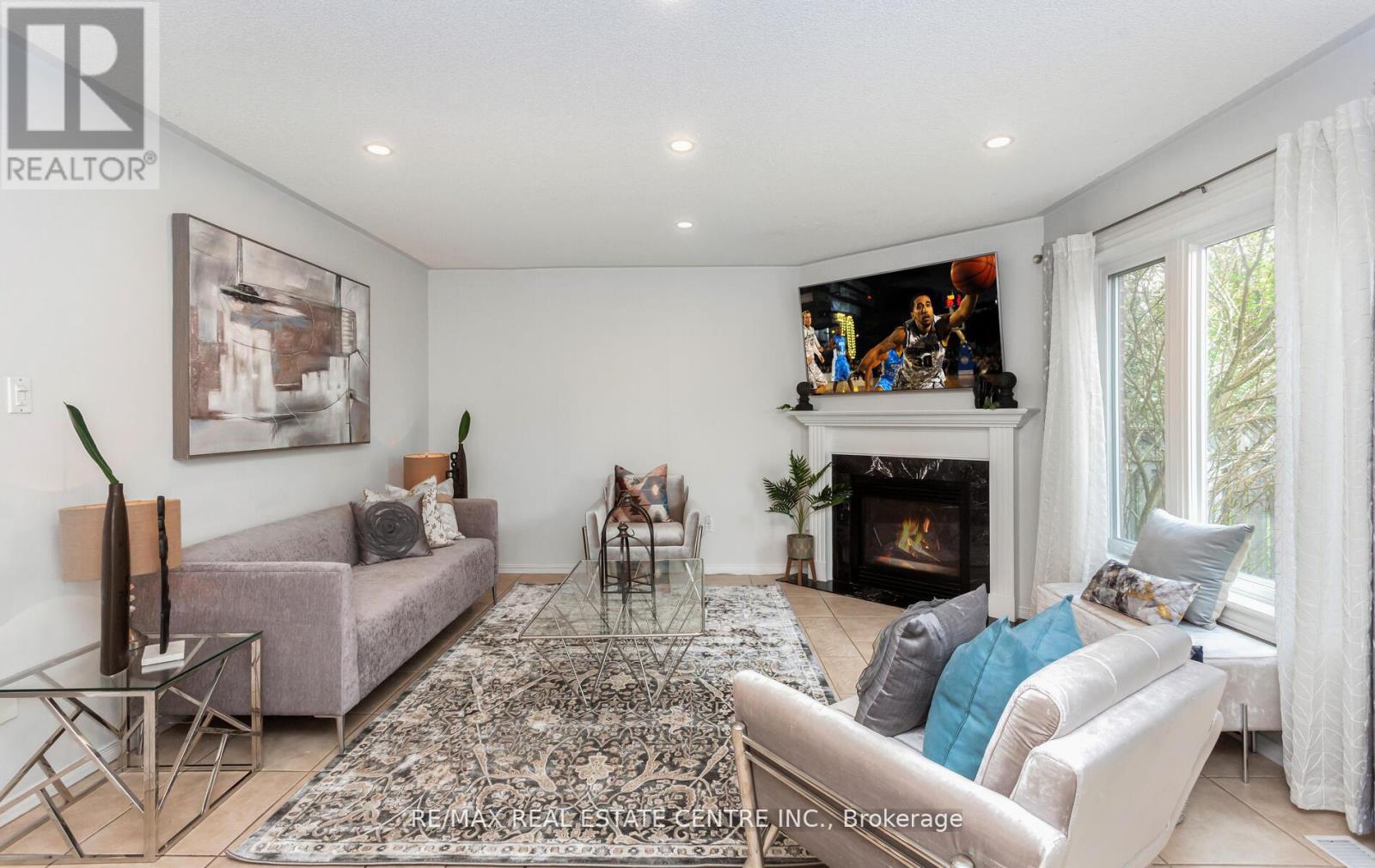 1731 Riverbrook Crescent, Mississauga, Ontario  L5M 6A1 - Photo 13 - W12190543