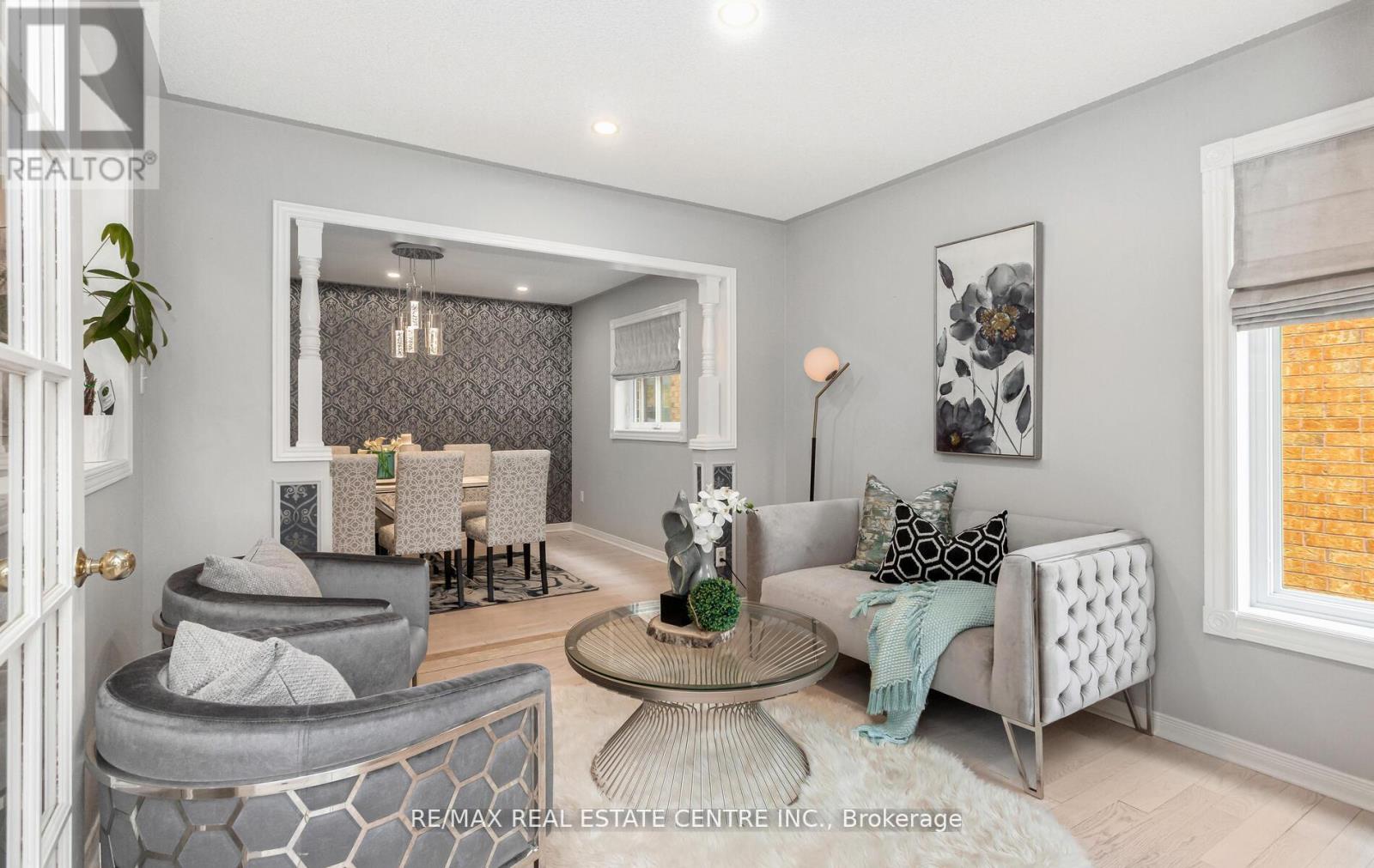 1731 Riverbrook Crescent, Mississauga, Ontario  L5M 6A1 - Photo 6 - W12190543