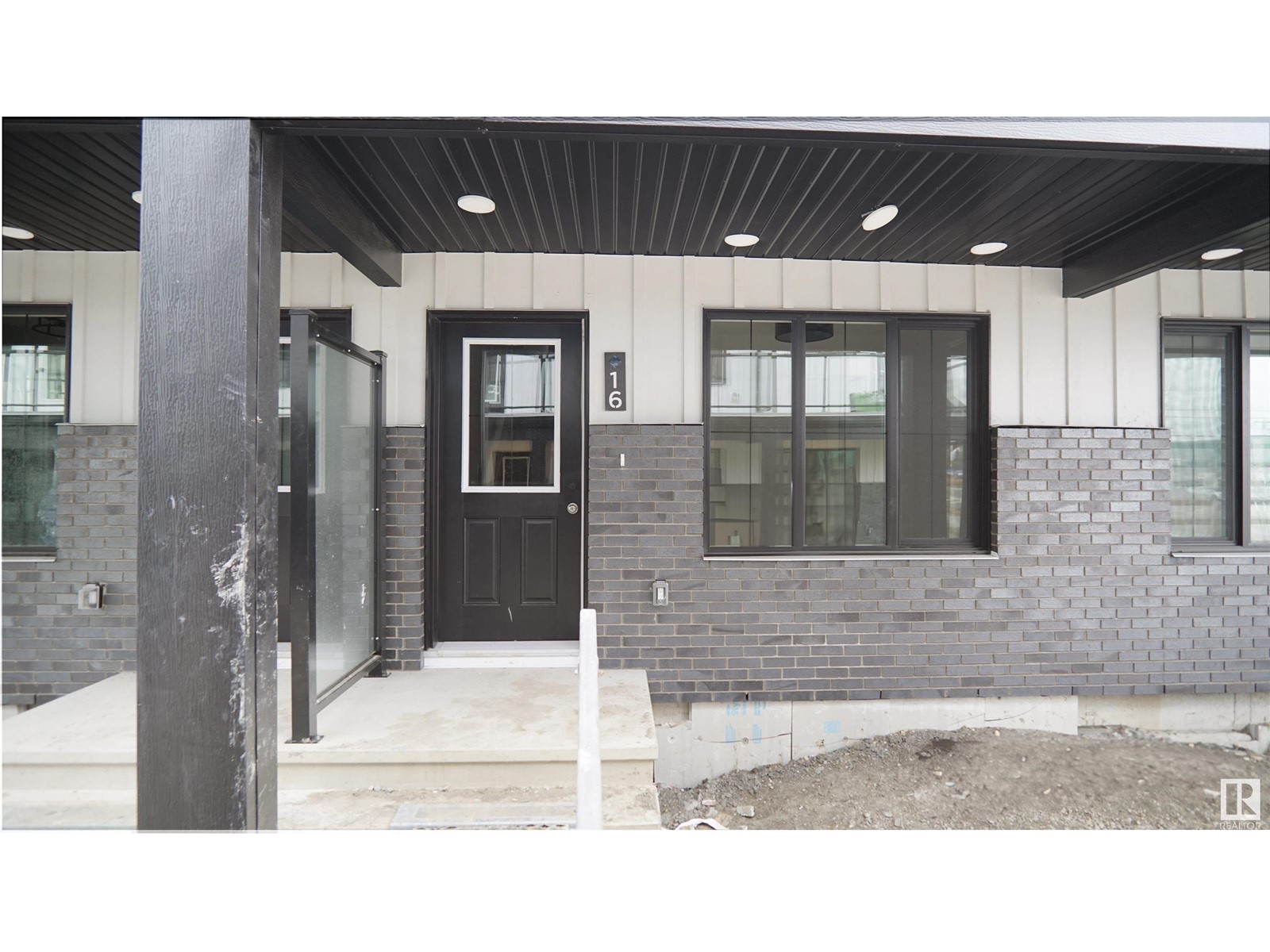 Property at #20 29 Airport RD NW image 5