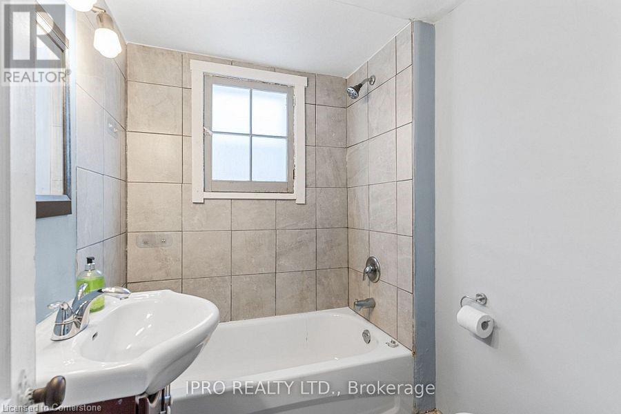 355 18th Street W, Owen Sound, Ontario  N4K 4C2 - Photo 8 - 40736076