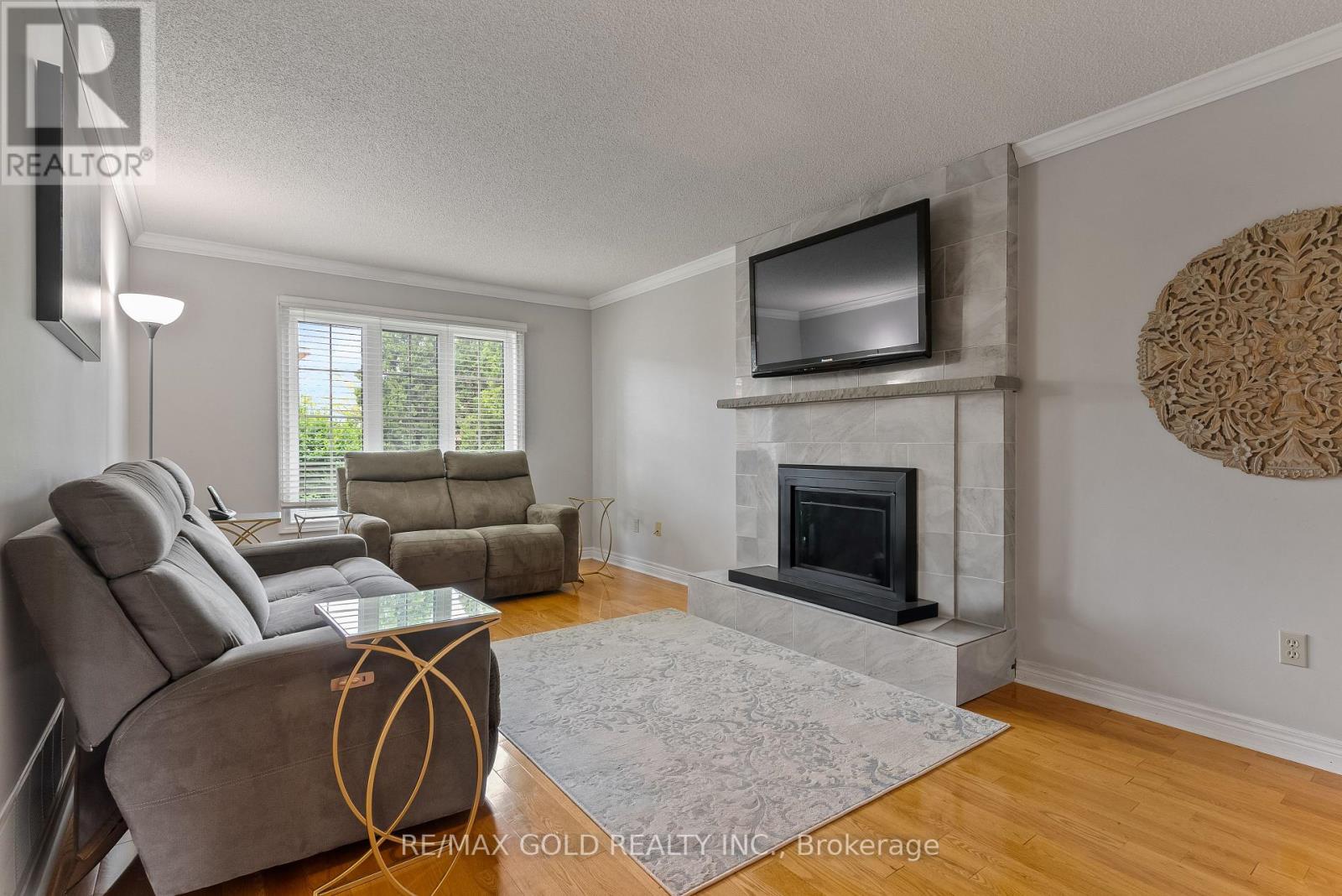 58 Hall Crescent, Brampton, Ontario  L6X 3J5 - Photo 8 - W12190034
