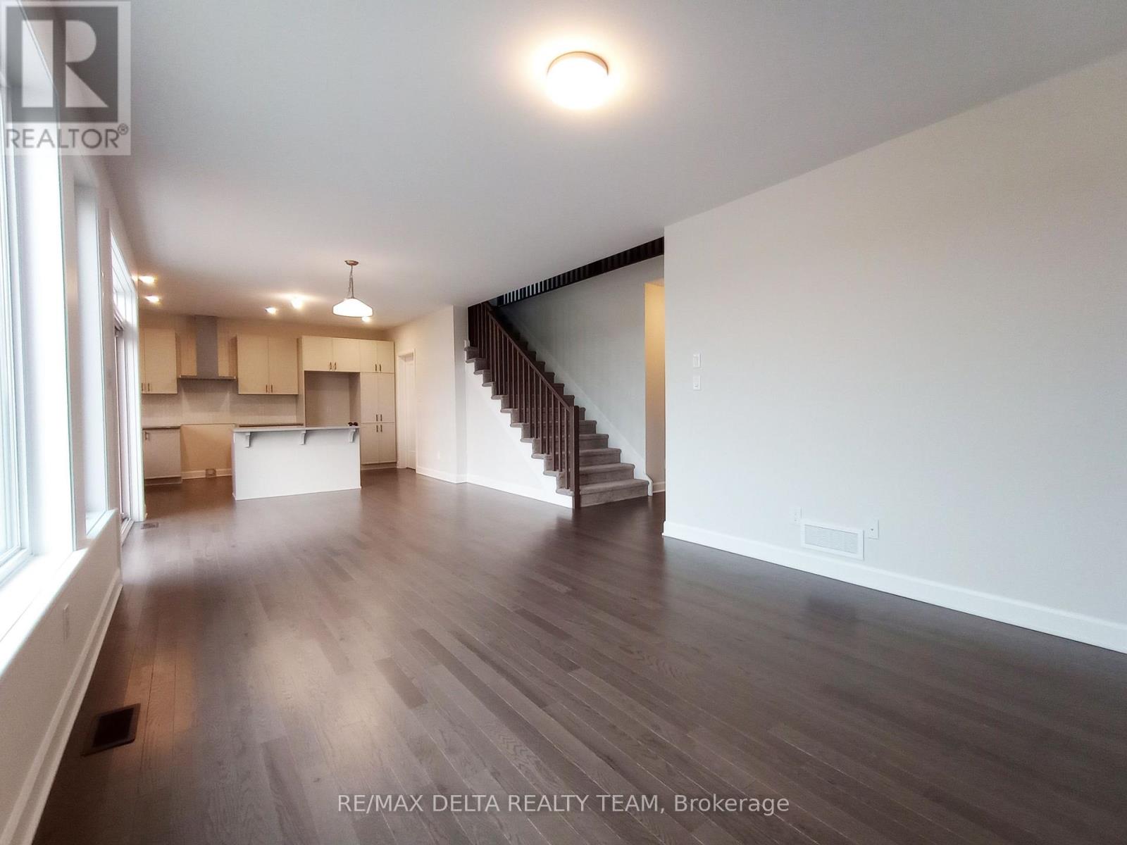 801 Gamble Drive, Russell, Ontario  K4R 0G6 - Photo 10 - X12176809