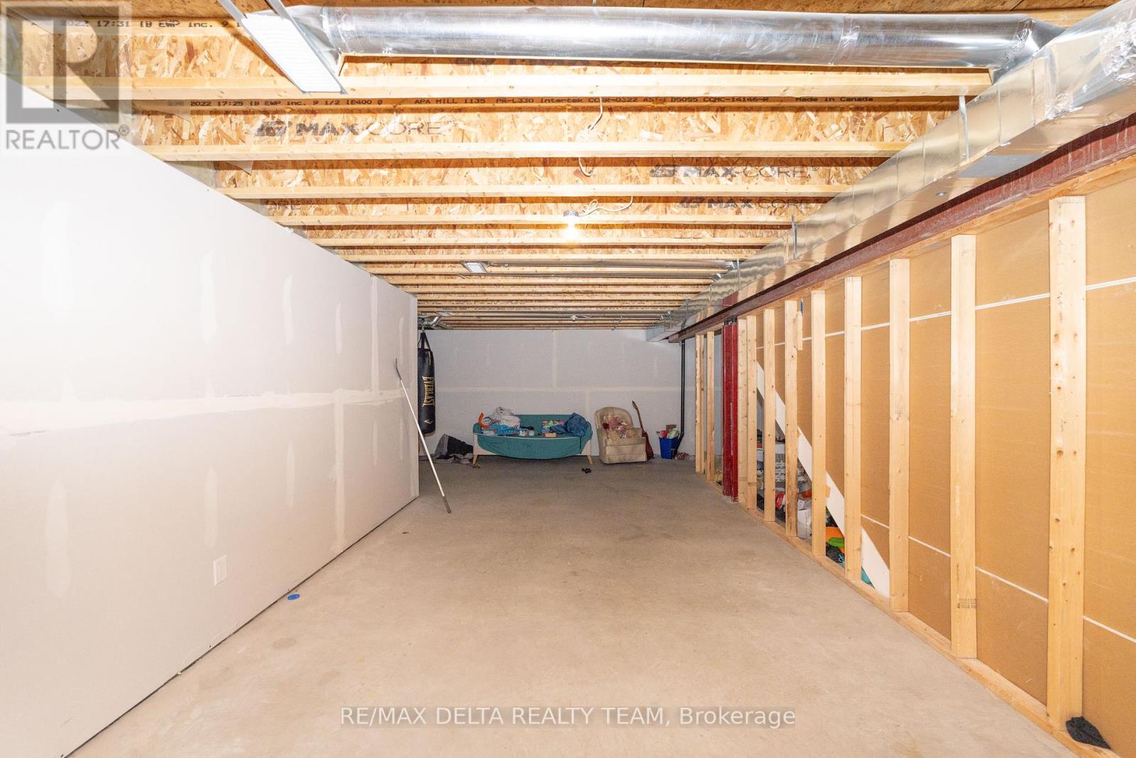 801 Gamble Drive, Russell, Ontario  K4R 0G6 - Photo 18 - X12176809
