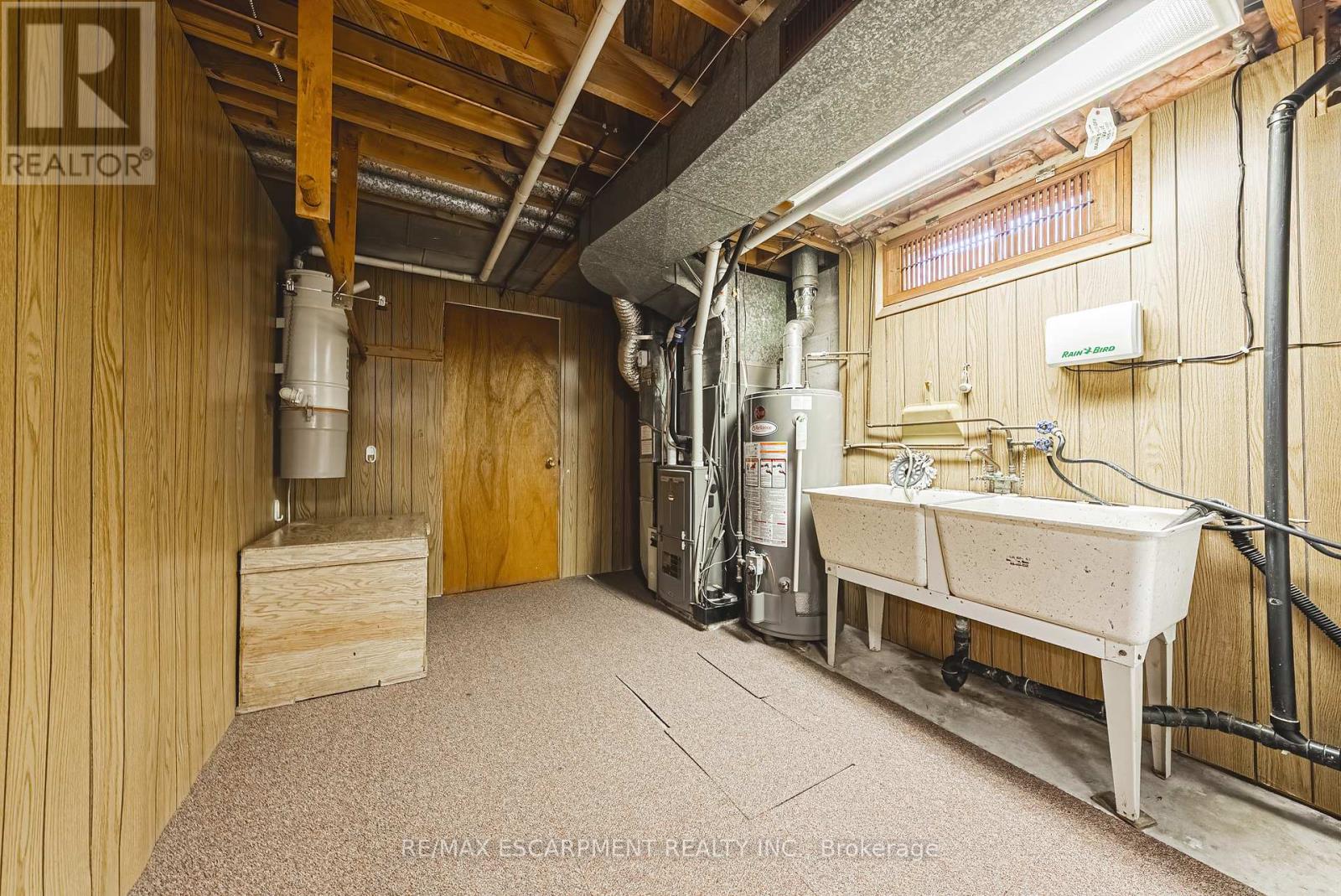 90 Pottruff Road N, Hamilton (Kentley), Ontario  L8H 2M1 - Photo 32 - X12190512