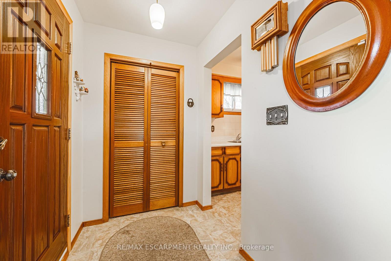90 Pottruff Road N, Hamilton (Kentley), Ontario  L8H 2M1 - Photo 5 - X12190512