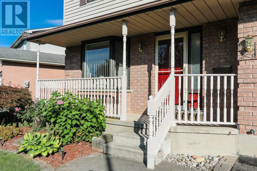 31 Sinclair Crescent, Aylmer, Ontario  N5H 3B7 - Photo 2 - X12190556
