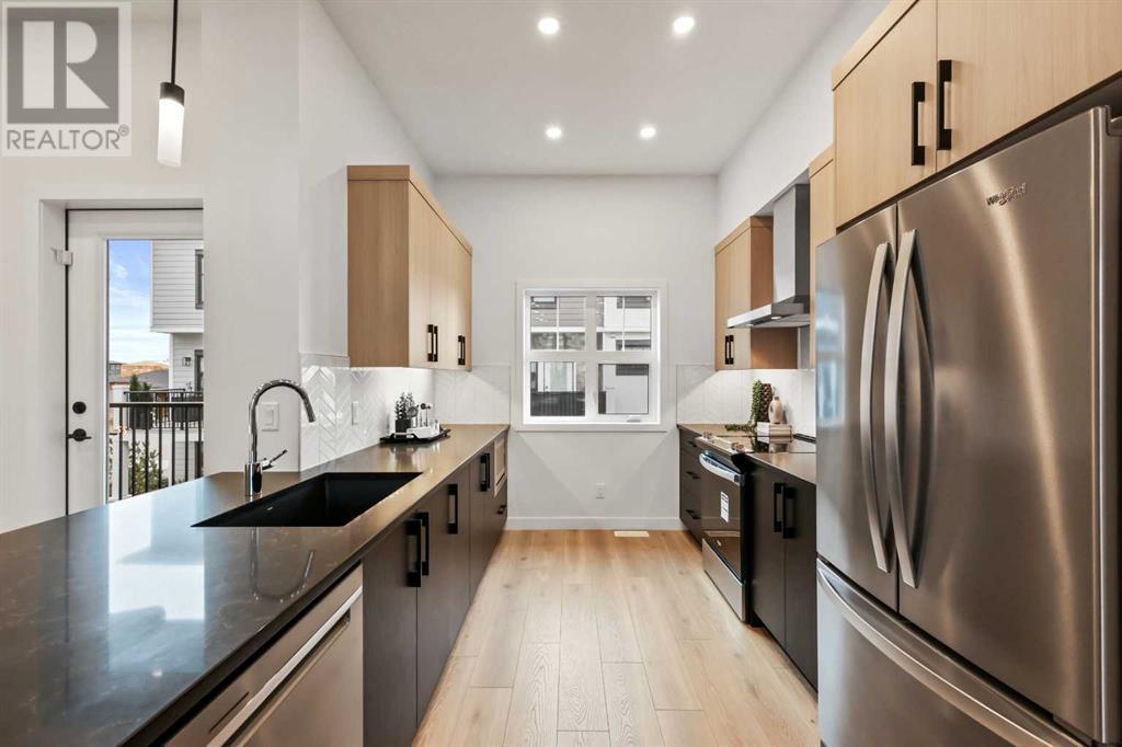 Property at 111, 595 Mahogany Road SE image 3