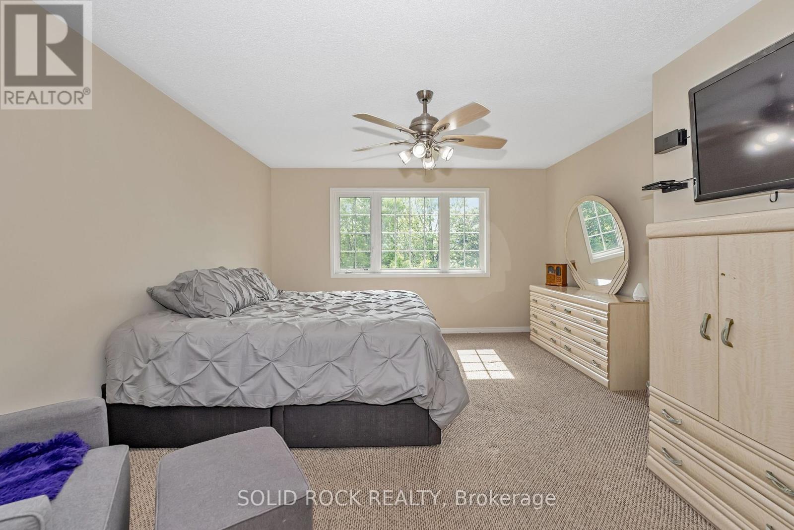 162 Stedman Street, Ottawa, Ontario  K1T 0B5 - Photo 14 - X12190614