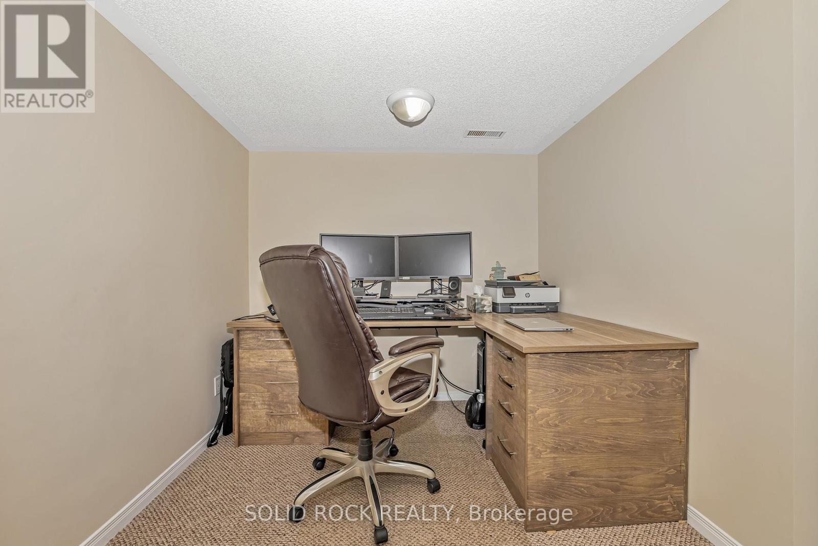 162 Stedman Street, Ottawa, Ontario  K1T 0B5 - Photo 19 - X12190614
