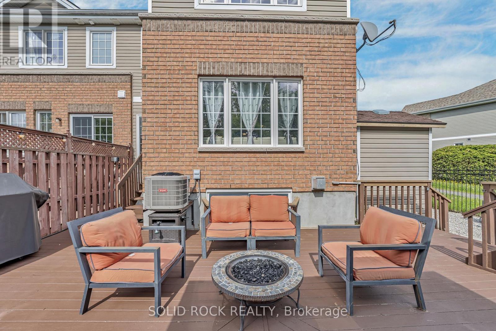 162 Stedman Street, Ottawa, Ontario  K1T 0B5 - Photo 23 - X12190614