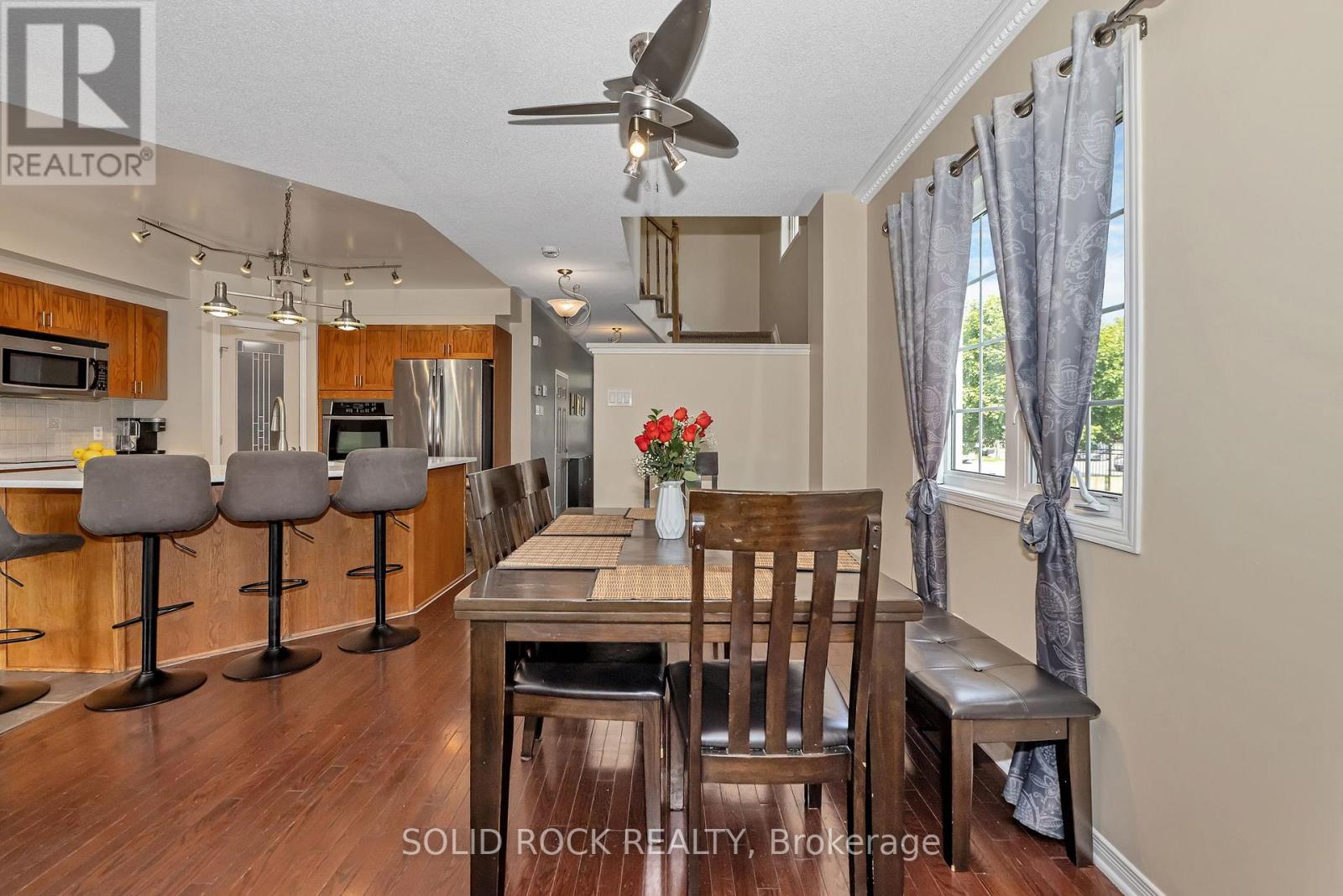 162 Stedman Street, Ottawa, Ontario  K1T 0B5 - Photo 8 - X12190614