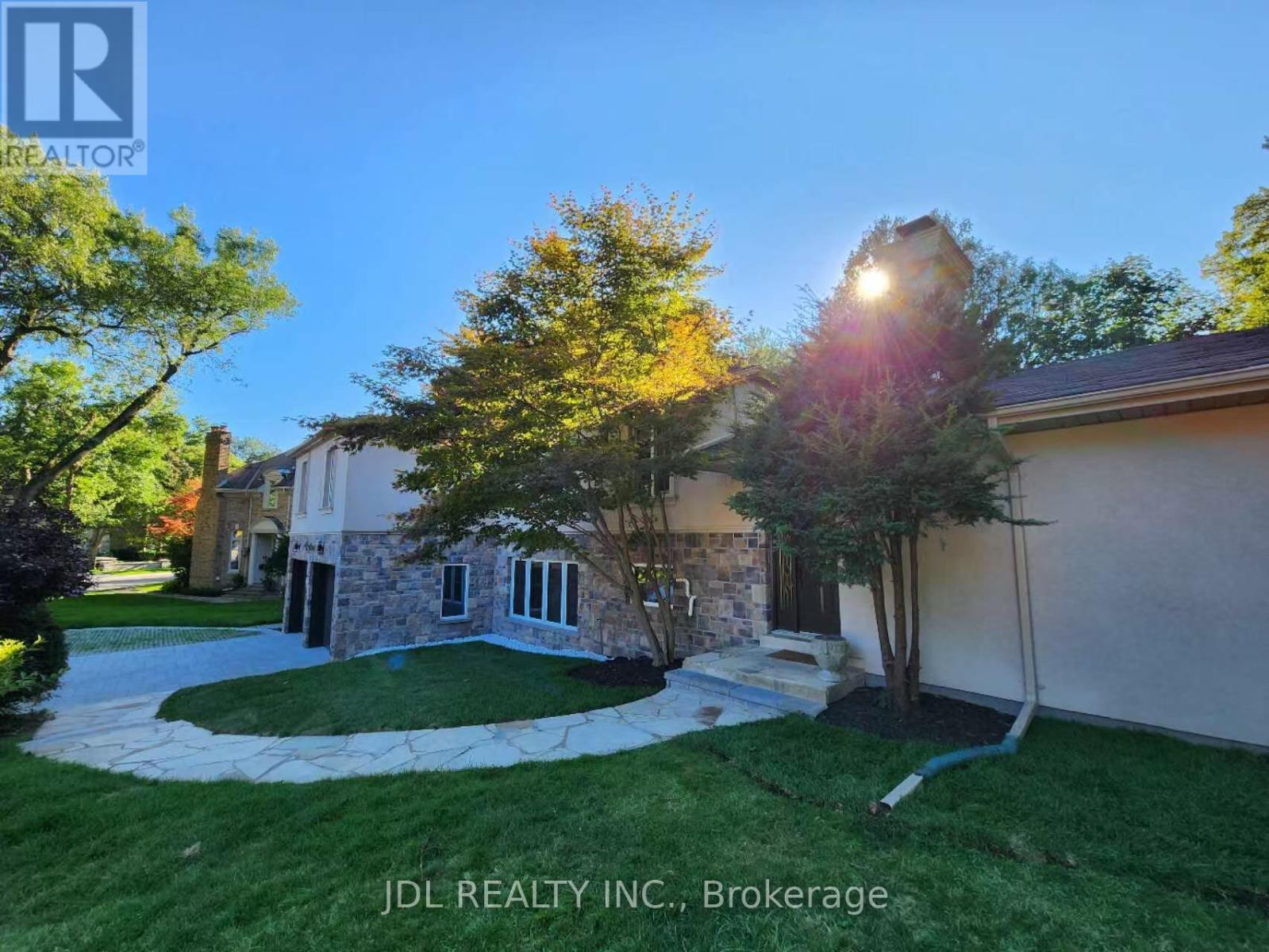 54 PLYMBRIDGE ROAD, Toronto, Ontario