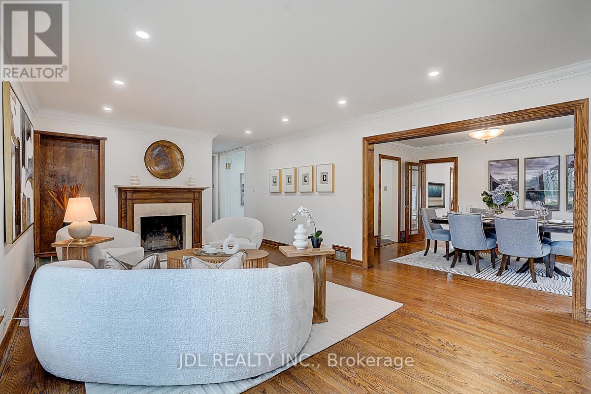 54 Plymbridge Road, Toronto, Ontario  M2P 1A3 - Photo 18 - C12129264