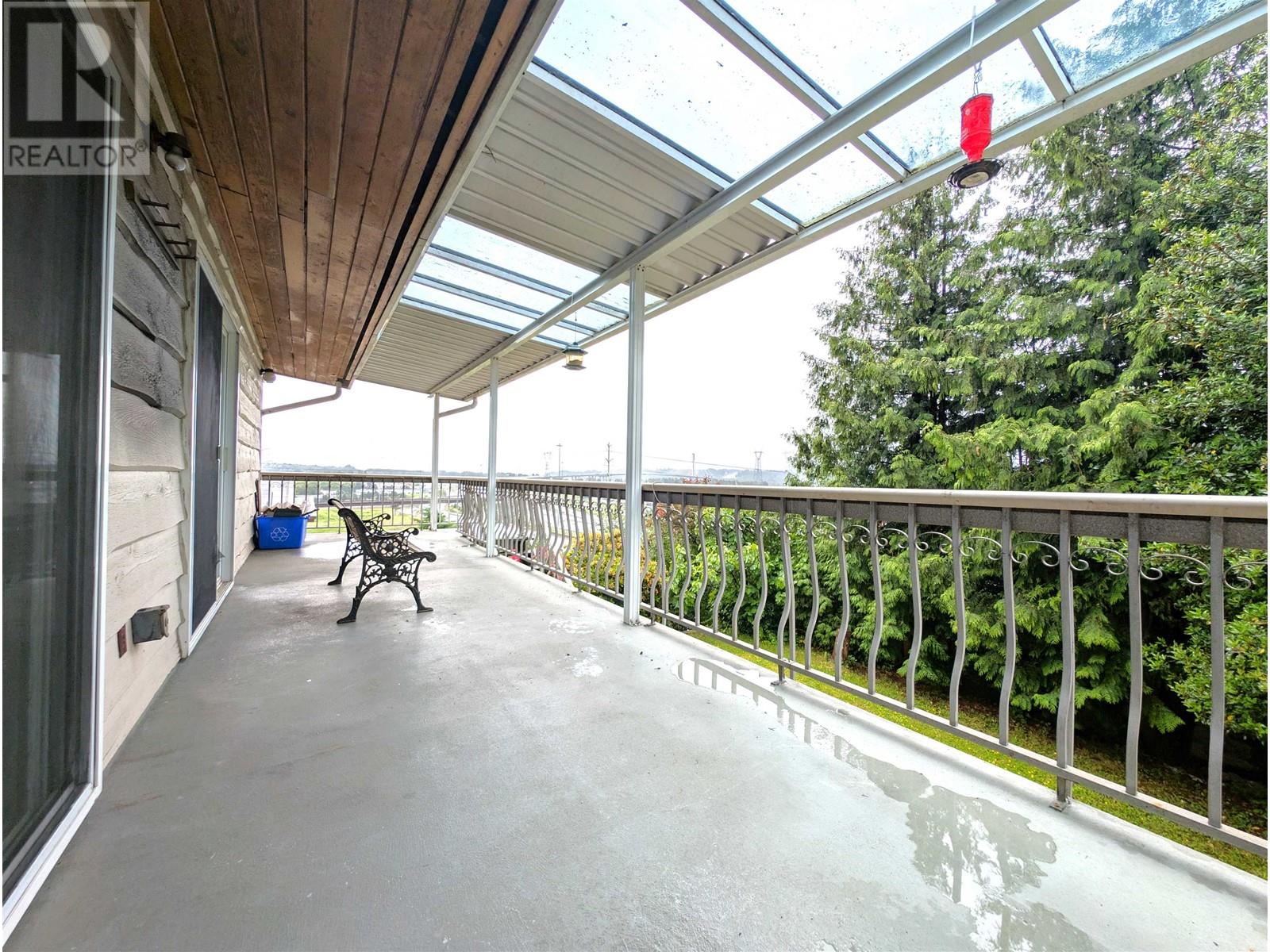 2134 Cape Horn Avenue, Coquitlam, British Columbia  V3K 1J3 - Photo 3 - R3009879