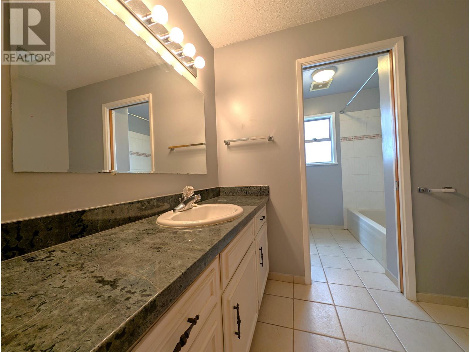 2134 Cape Horn Avenue, Coquitlam, British Columbia  V3K 1J3 - Photo 15 - R3009879