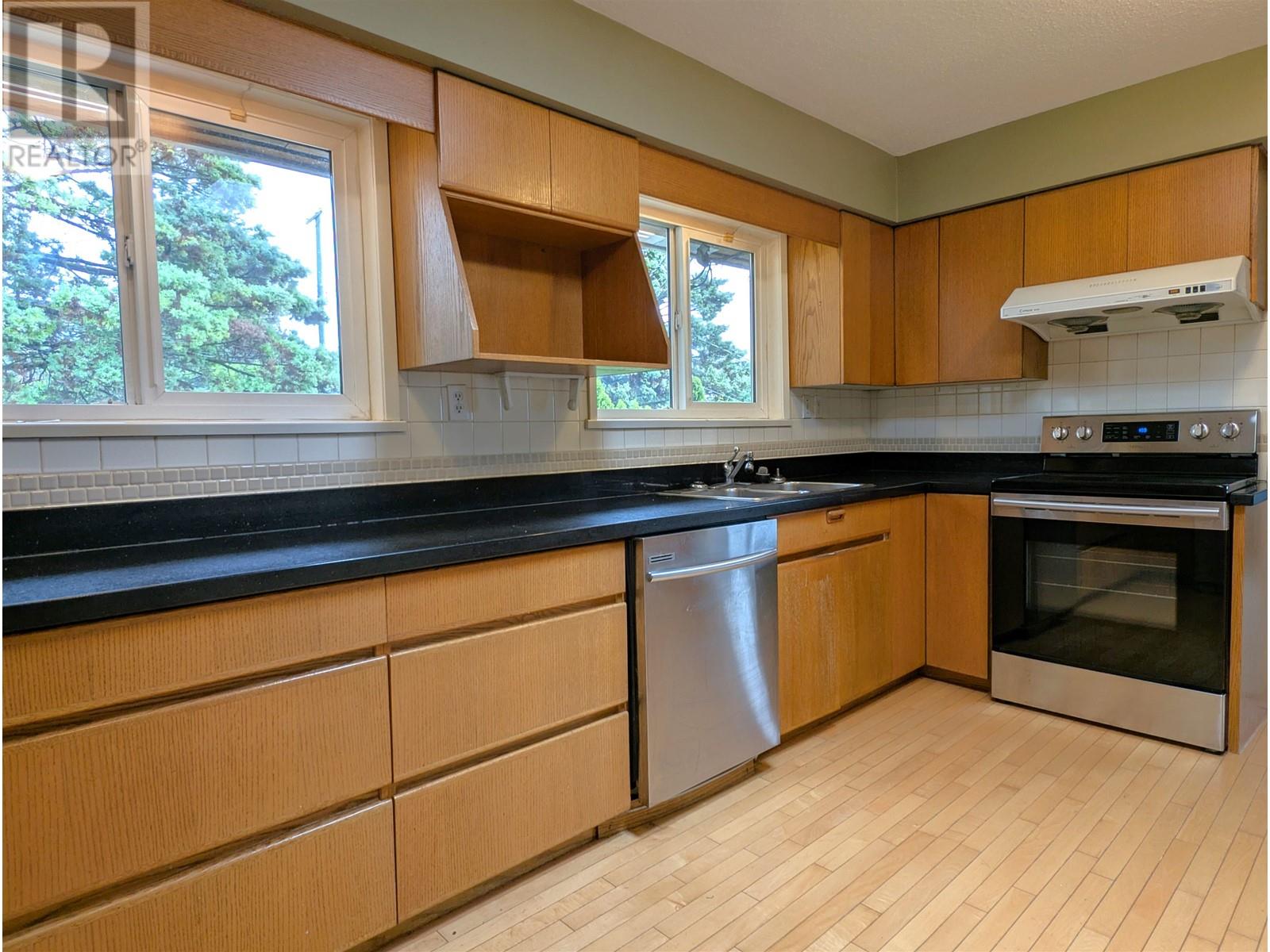 2134 Cape Horn Avenue, Coquitlam, British Columbia  V3K 1J3 - Photo 12 - R3009879