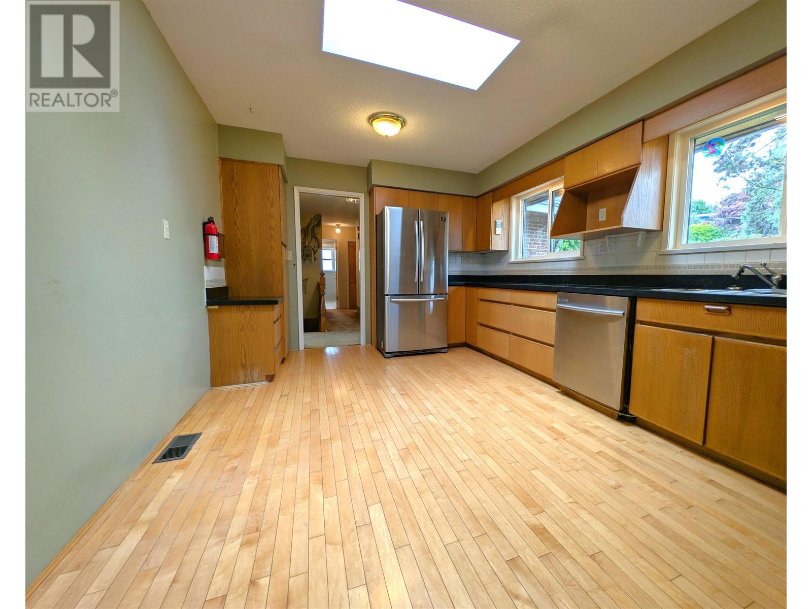 2134 Cape Horn Avenue, Coquitlam, British Columbia  V3K 1J3 - Photo 10 - R3009879