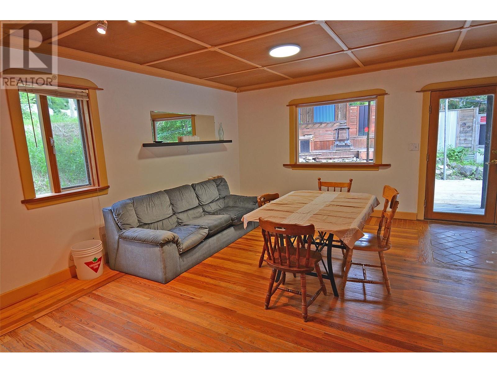 2022 Creek Street, Nelson, BC V1L1M7