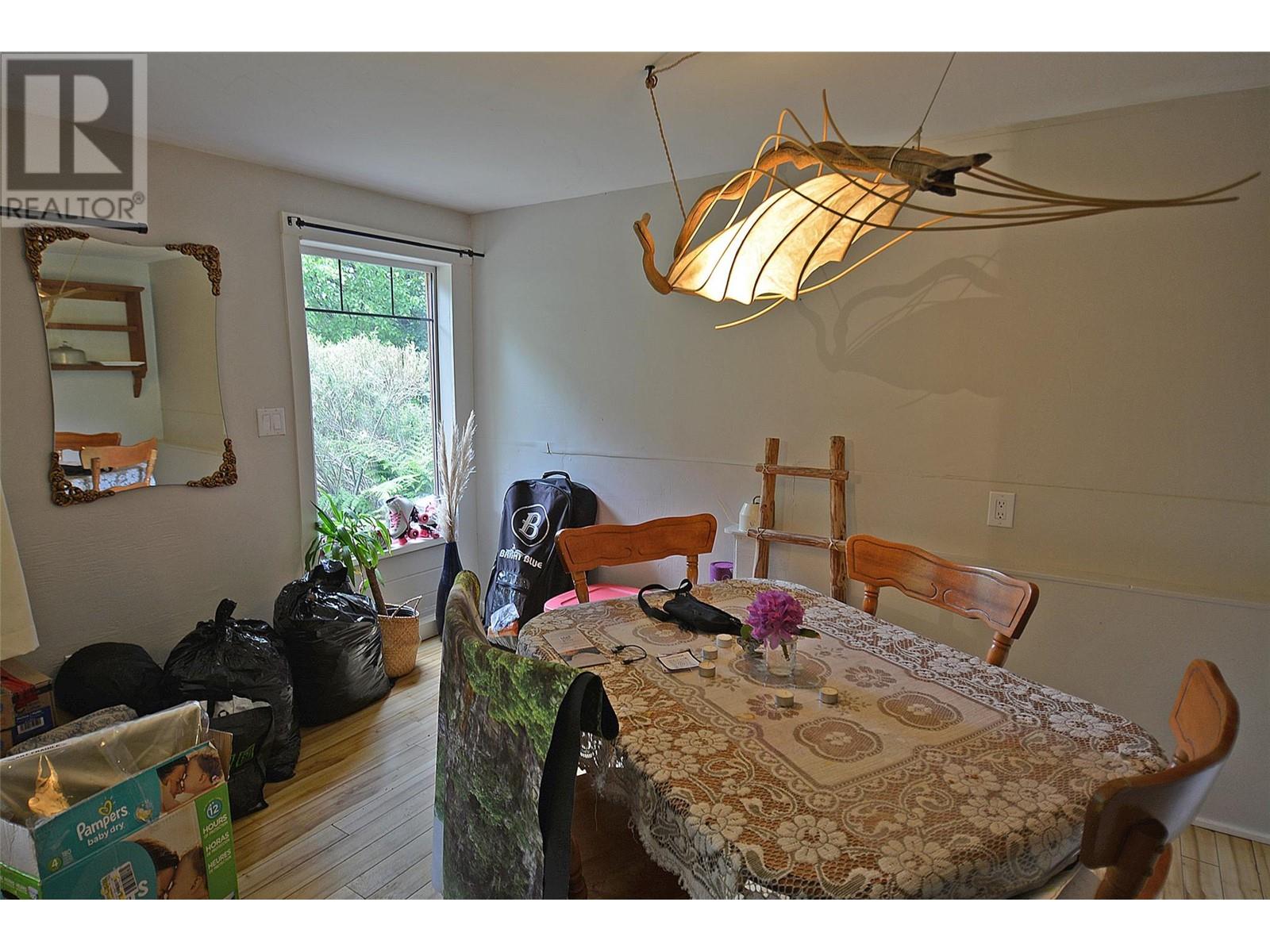 2022 Creek Street, Nelson, BC V1L1M7