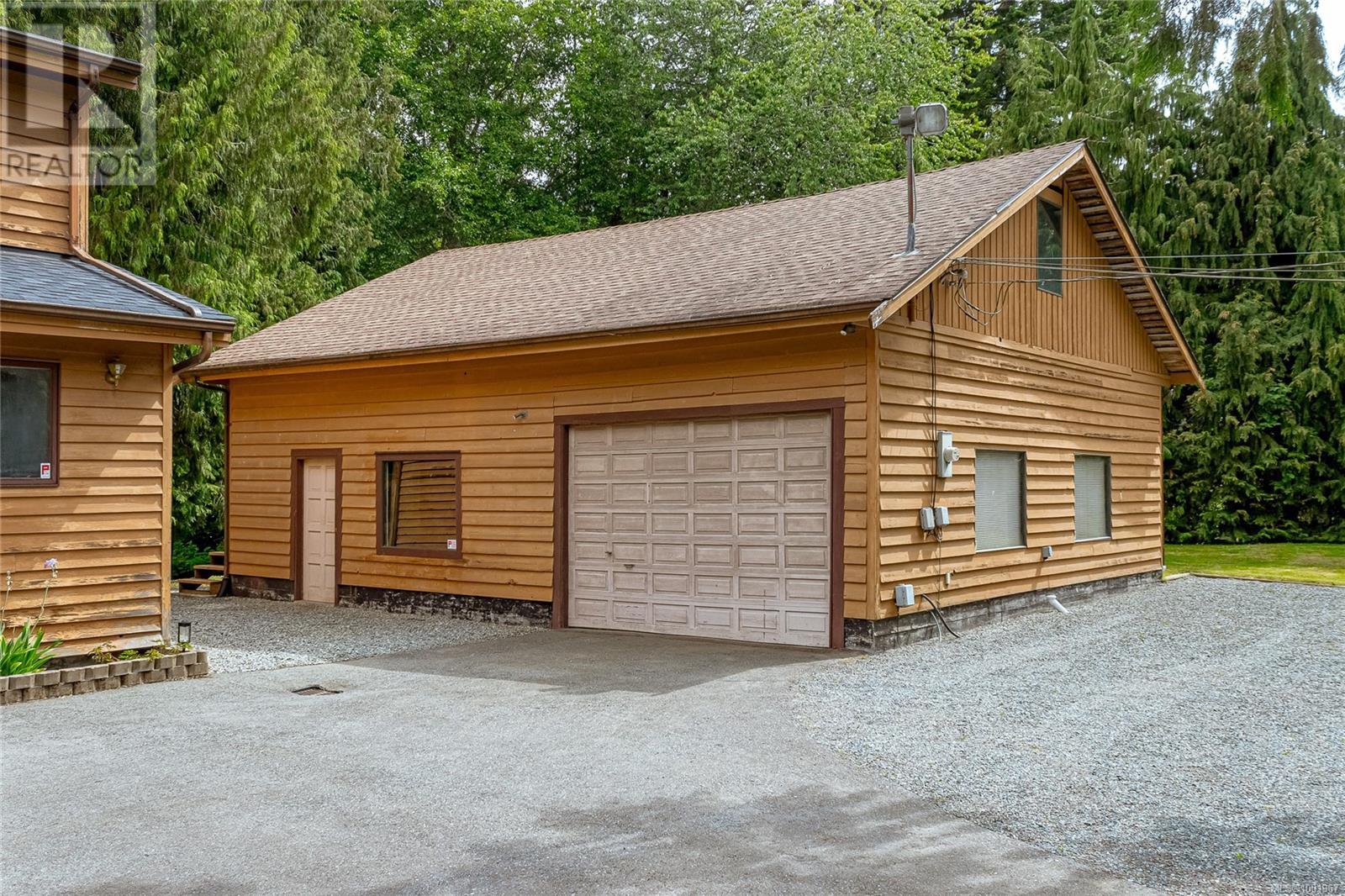 Property at 1670 Wilkinson Rd image 3