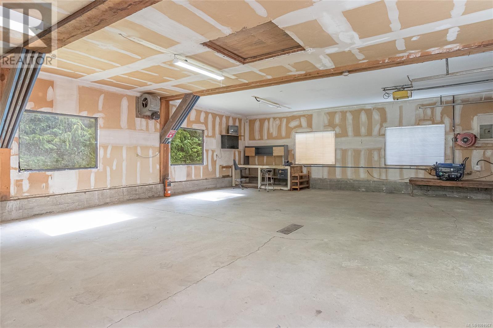 Property at 1670 Wilkinson Rd image 4