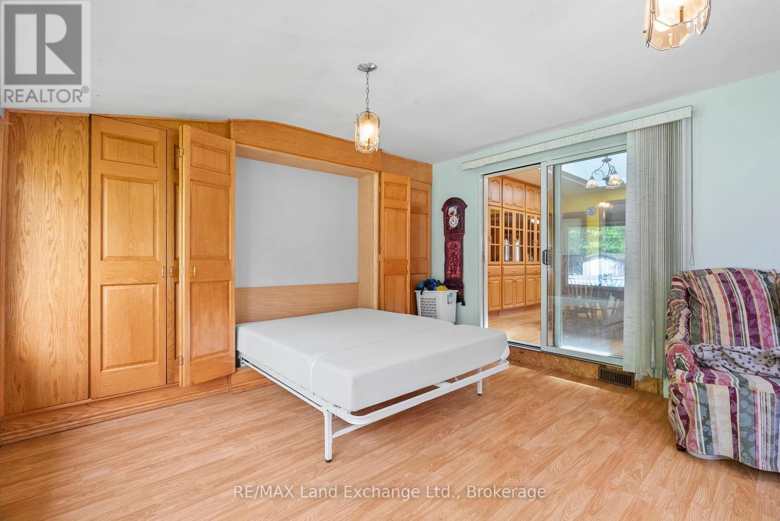 401 Winnebago Road, Huron-Kinloss, Ontario  N2Z 2X3 - Photo 13 - X12190623