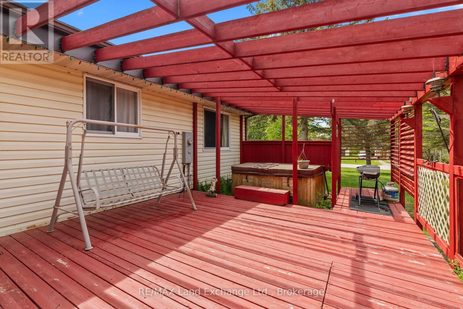 401 Winnebago Road, Huron-Kinloss, Ontario  N2Z 2X3 - Photo 34 - X12190623