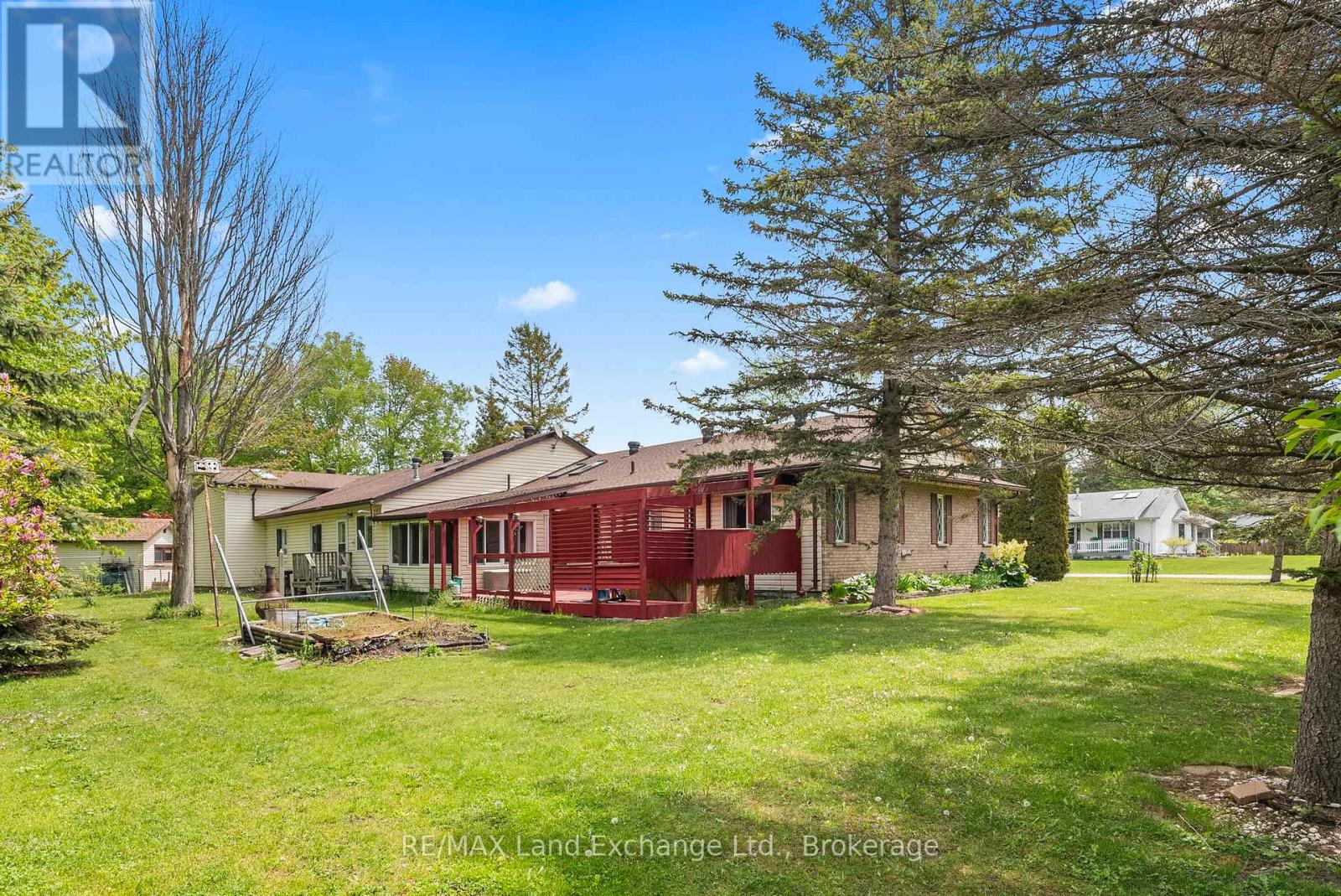 401 Winnebago Road, Huron-Kinloss, Ontario  N2Z 2X3 - Photo 35 - X12190623