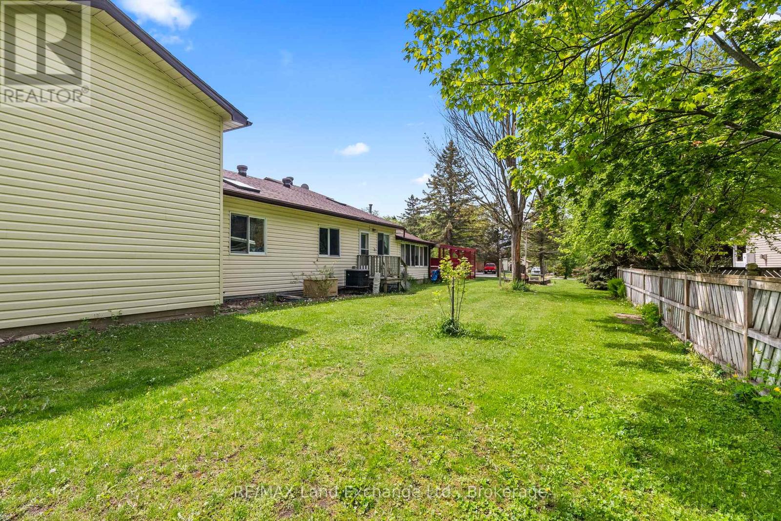 401 Winnebago Road, Huron-Kinloss, Ontario  N2Z 2X3 - Photo 37 - X12190623