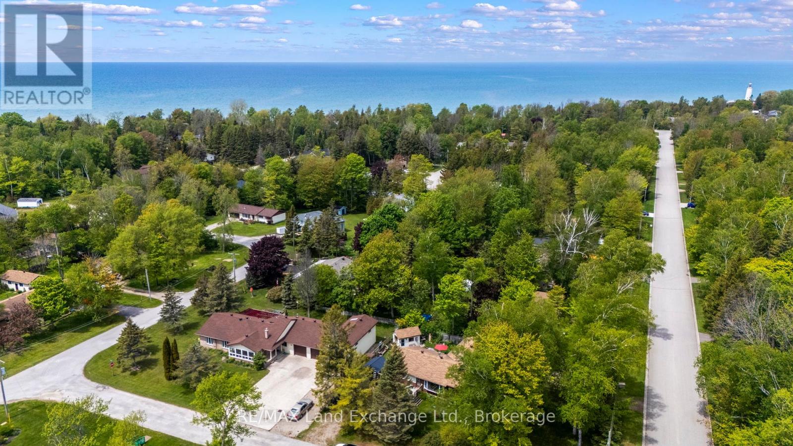 401 Winnebago Road, Huron-Kinloss, Ontario  N2Z 2X3 - Photo 42 - X12190623