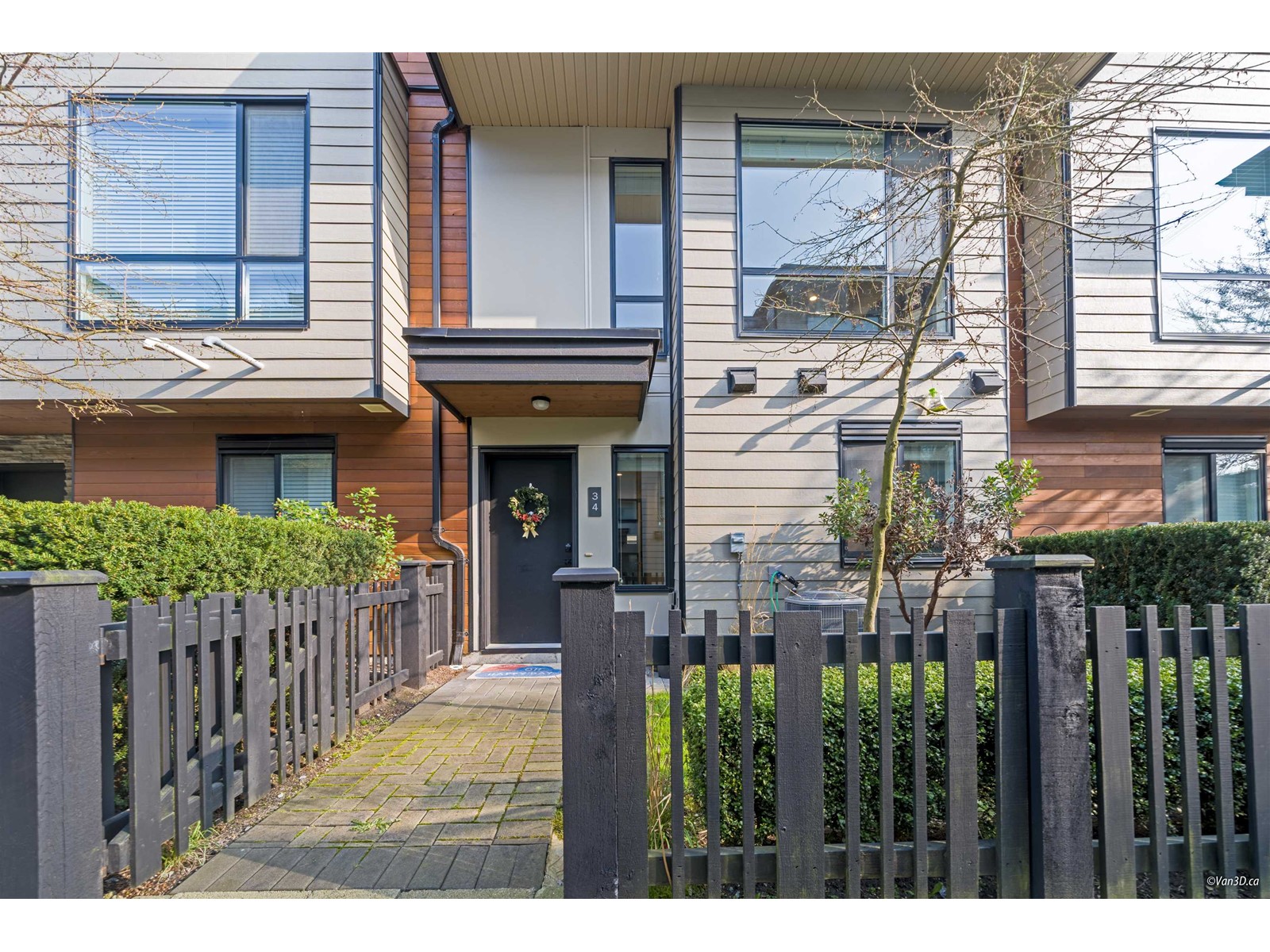34 15688 28 Avenue, Surrey, British Columbia  V3Z 0N1 - Photo 1 - R3009612