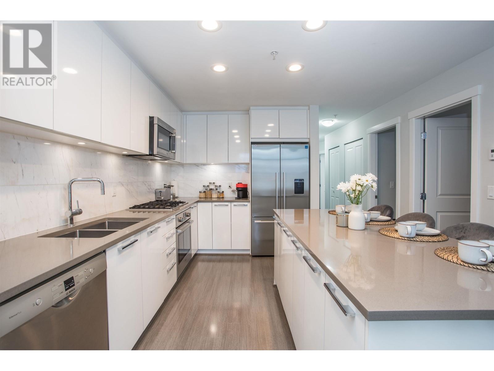 413 3263 Pierview Crescent, Vancouver, British Columbia  V5S 0C3 - Photo 3 - R3004757