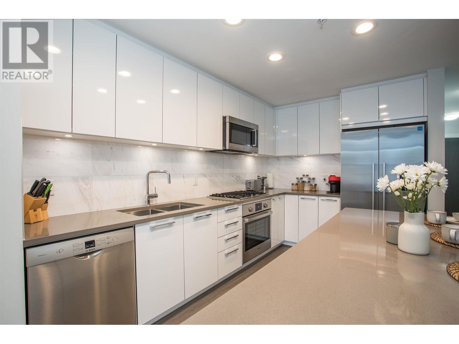 413 3263 Pierview Crescent, Vancouver, British Columbia  V5S 0C3 - Photo 4 - R3004757