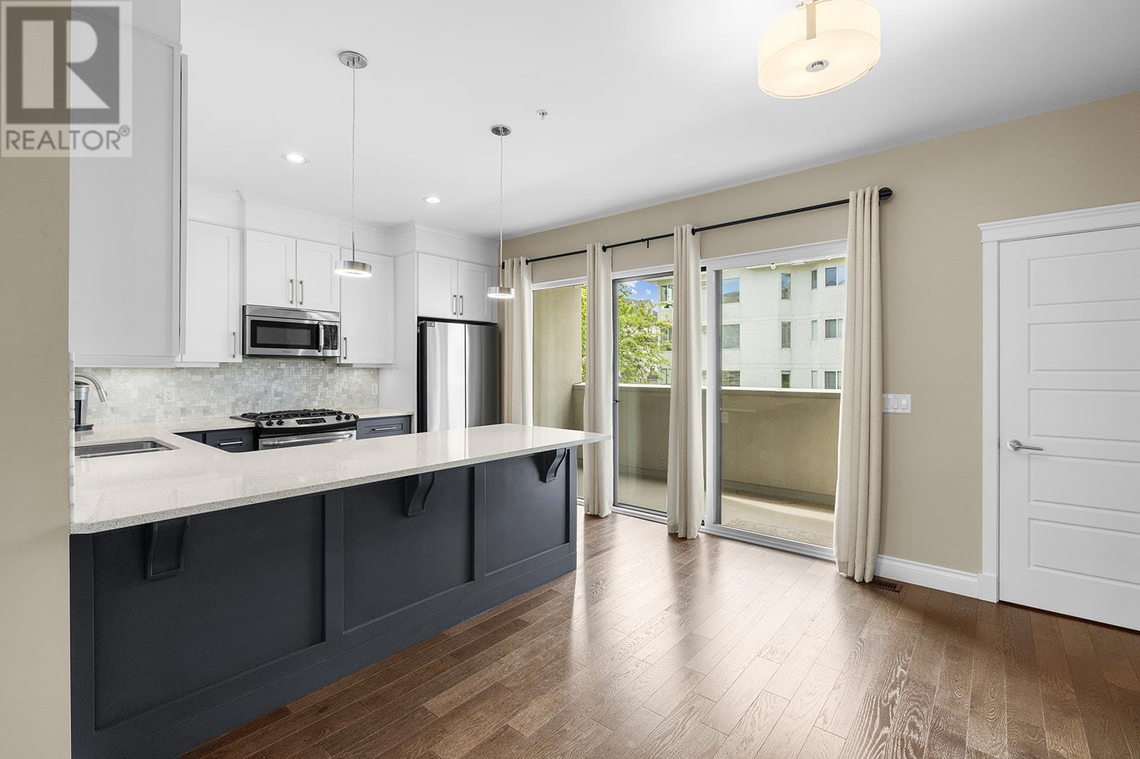 Property at 625 Fuller Avenue image 4