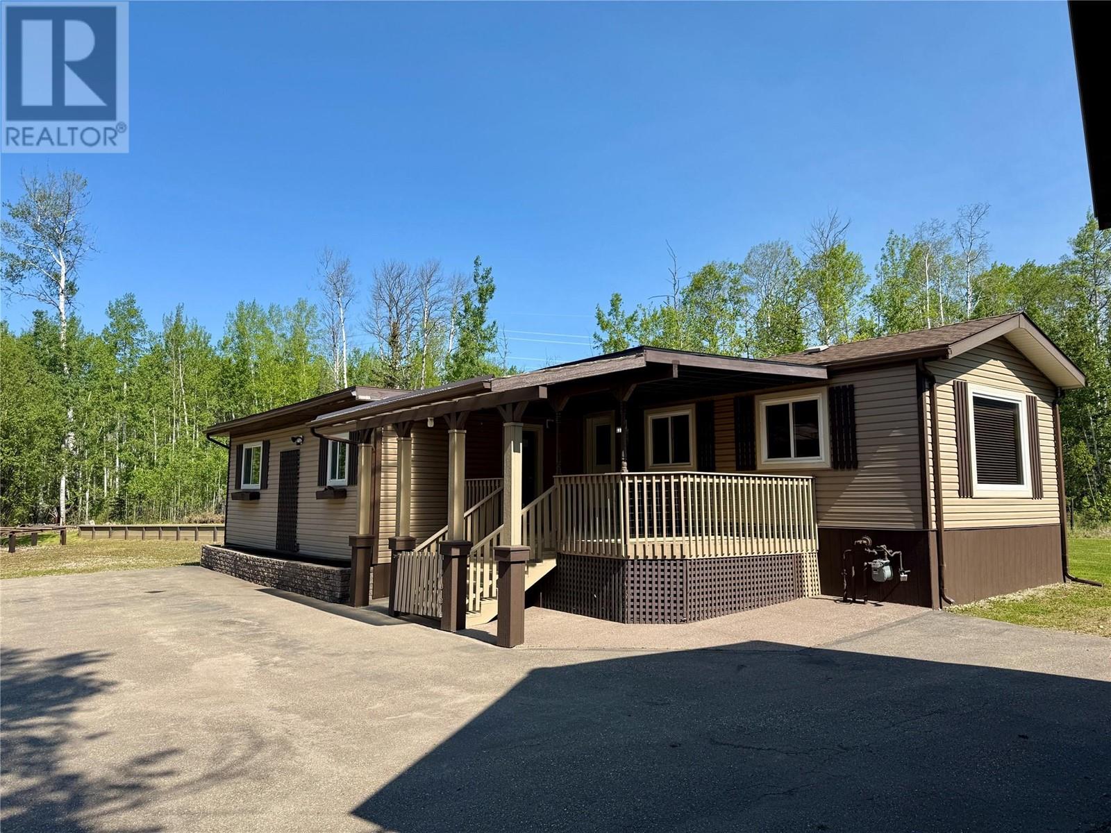 4668 208 Road, Dawson Creek, BC V0C1B0