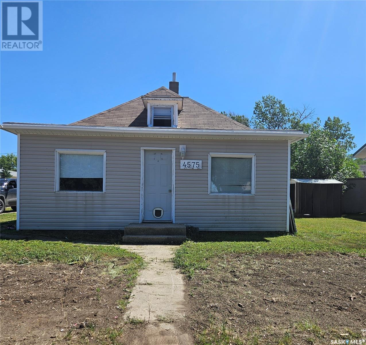 4575 Price AVENUE, Gull Lake, Saskatchewan