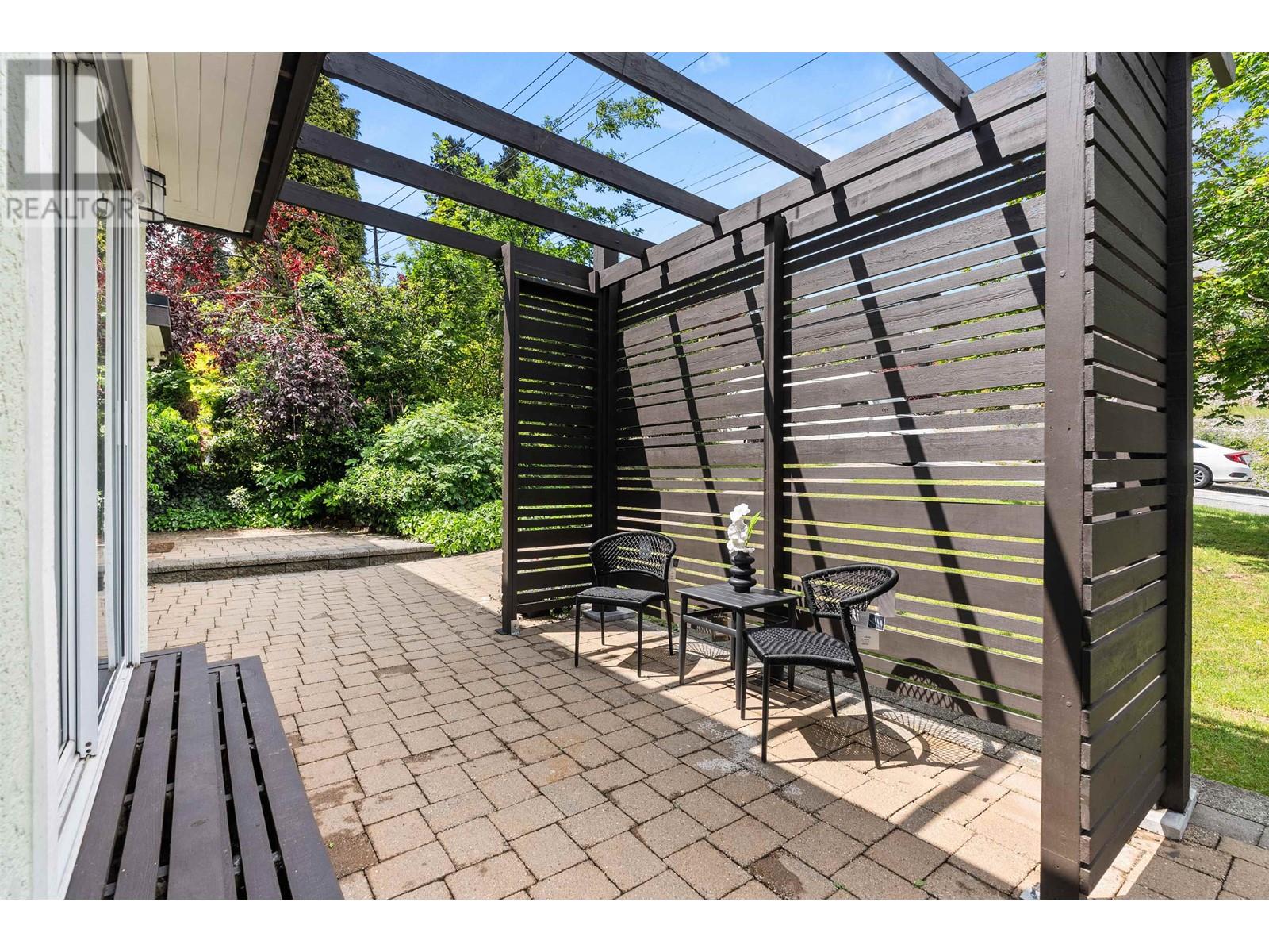 955 E 4th Street, North Vancouver, British Columbia  V7L 1K3 - Photo 3 - R3009931