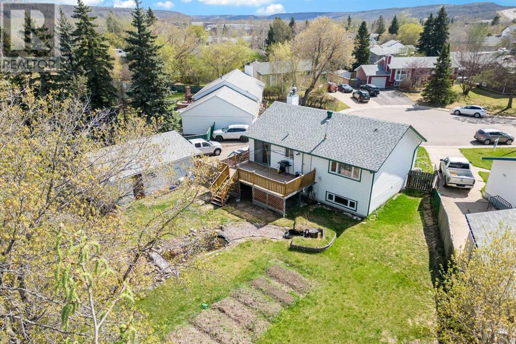 Property at 6 Berry Crescent image 5