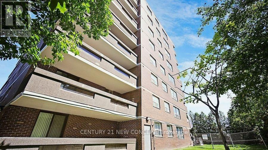 101 - 7451 Yonge Street, Markham, Ontario  L3T 2B4 - Photo 3 - N12190582