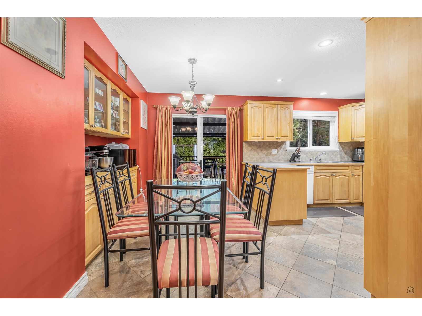 13277 64a Avenue, Surrey, British Columbia  V3W 7H9 - Photo 9 - R3008756