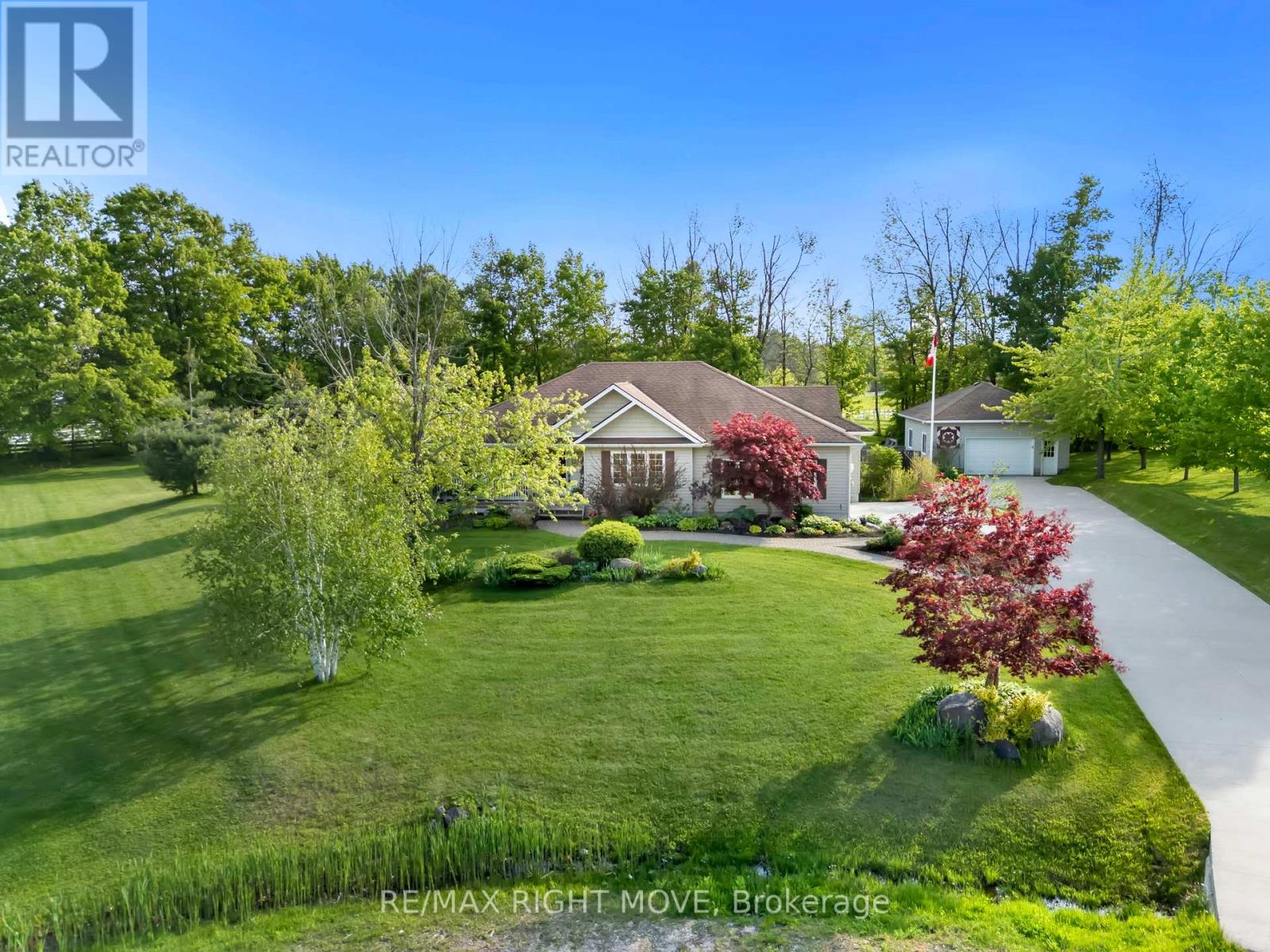 Property at 4672 ZACHARY CRESCENT image 3